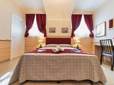 Hotel Manzoni Roma Esterno foto