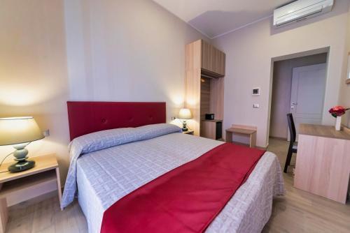 Hotel Manzoni Roma Esterno foto